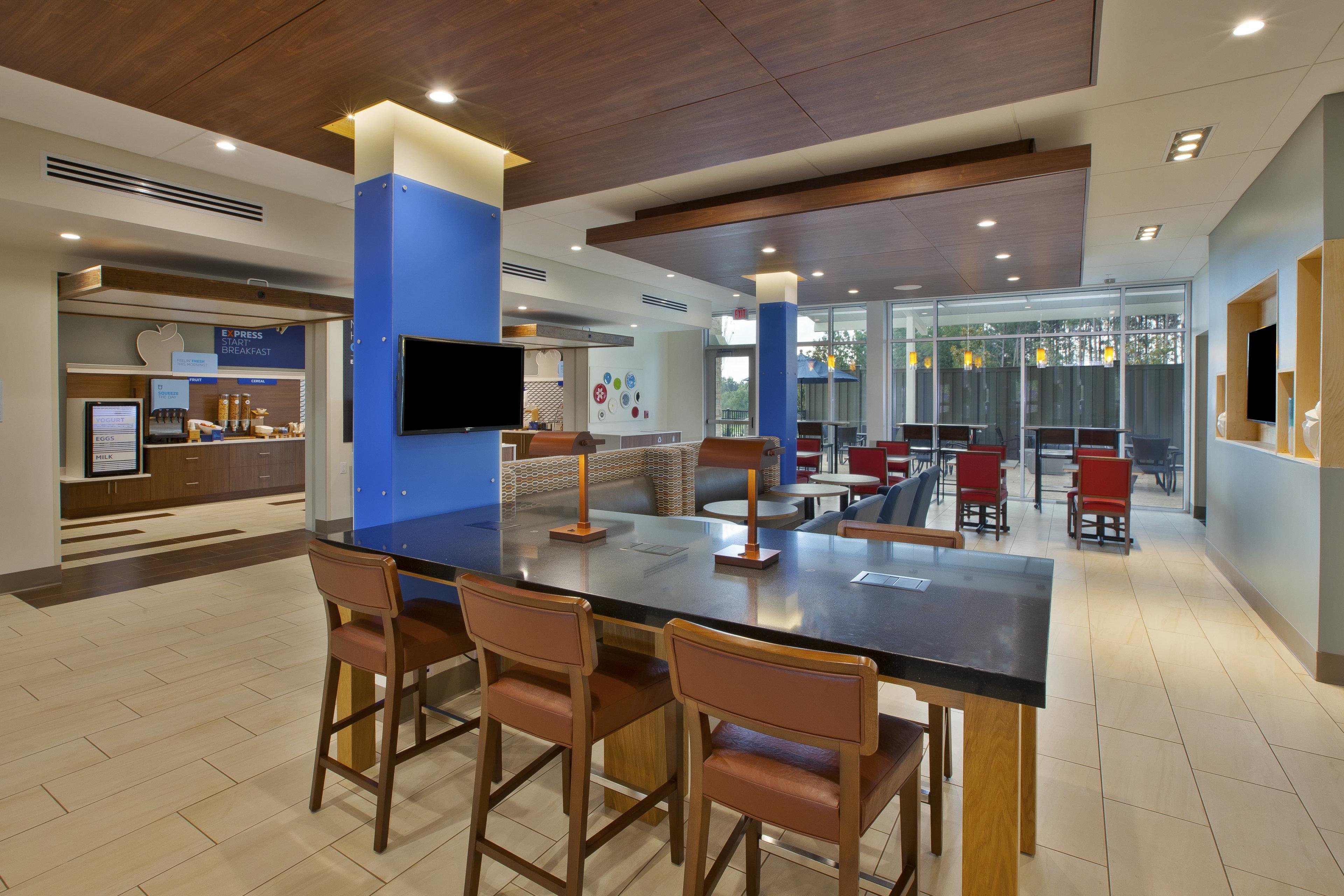 Holiday Inn Express And Suites South Hill By Ihg Ngoại thất bức ảnh